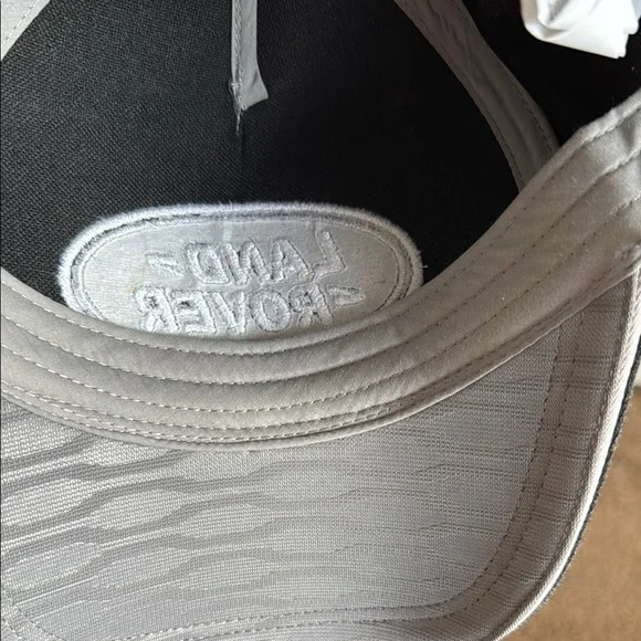 Like New - Land Rover Hat - Picture 3 of 9
